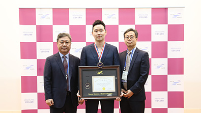 동백프라임치과 원장 이미지
